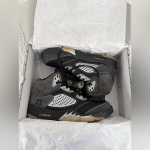 listing-status-banner